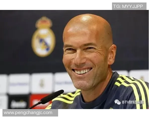 足球球星仿真签名艺术研究与商业价值分析